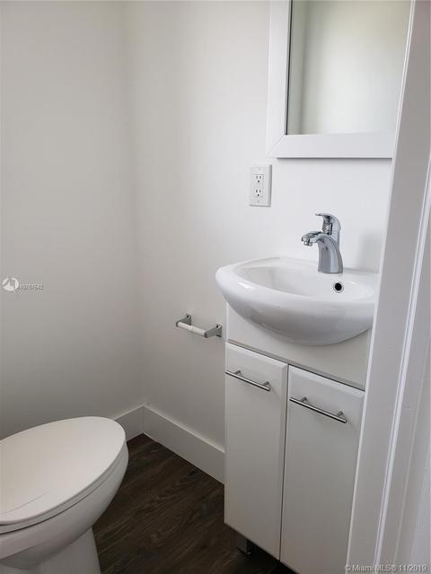 820 E 39th Pl, Hialeah, FL 33013 photo 7