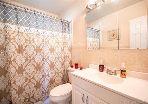 5451 NW 178th Ter, Miami Gardens, FL 33055 photo 9