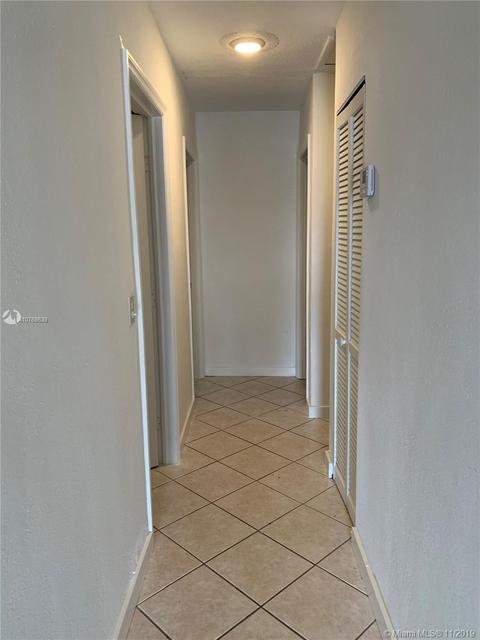 4638 E 9th Ct, Hialeah, FL 33013 photo 8