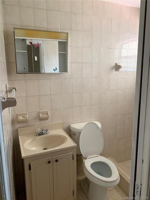4638 E 9th Ct, Hialeah, FL 33013 photo 10