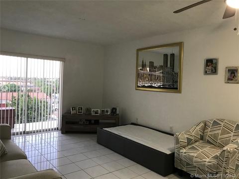 1075 W 68 #308, Hialeah, FL 33014 photo 6