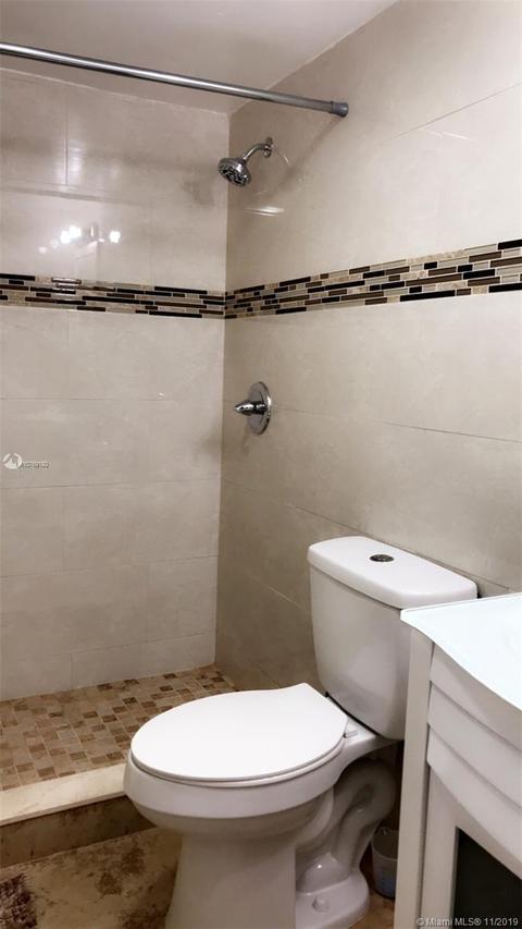 1075 W 68 #308, Hialeah, FL 33014 photo 9