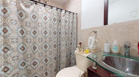 662 E 44th St, Hialeah, FL 33013 photo 6