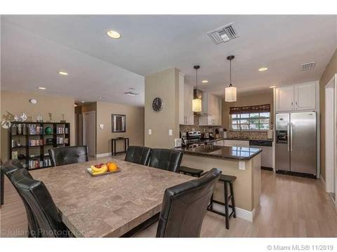 3205 Dover Rd, Pompano Beach, FL 33062 photo 4