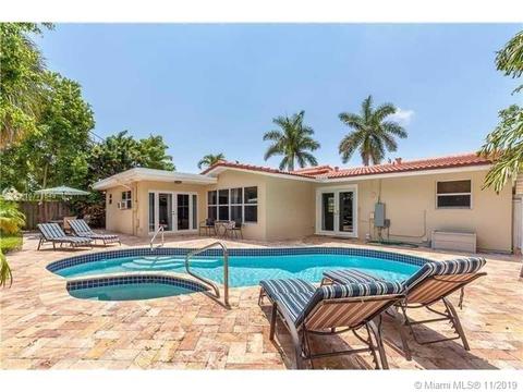 3205 Dover Rd, Pompano Beach, FL 33062 photo 2