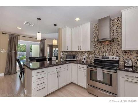3205 Dover Rd, Pompano Beach, FL 33062 photo 13