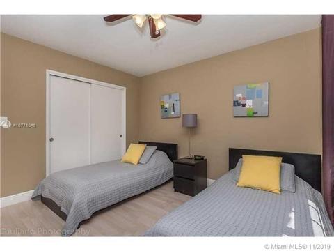 3205 Dover Rd, Pompano Beach, FL 33062 photo 11