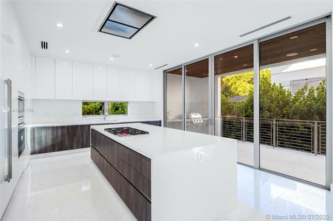 515 Harbor Dr, Key Biscayne, FL 33149 photo 3