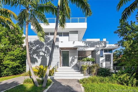 515 Harbor Dr, Key Biscayne, FL 33149 photo 1