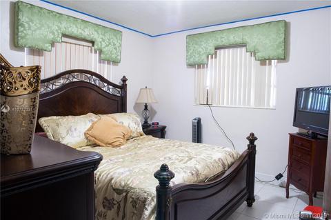 298 E 21st St, Hialeah, FL 33010 photo 10