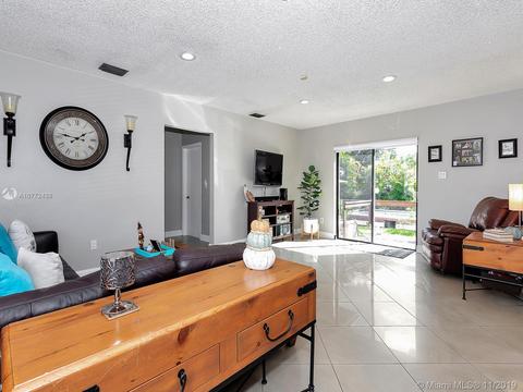222 E 37th St, Hialeah, FL 33013 photo 7