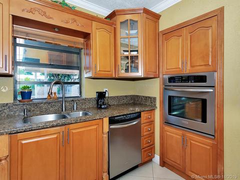 222 E 37th St, Hialeah, FL 33013 photo 12