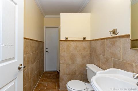 580 La Villa Dr, Miami Springs, FL 33166 photo 32