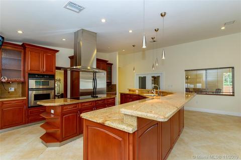 580 La Villa Dr, Miami Springs, FL 33166 photo 23