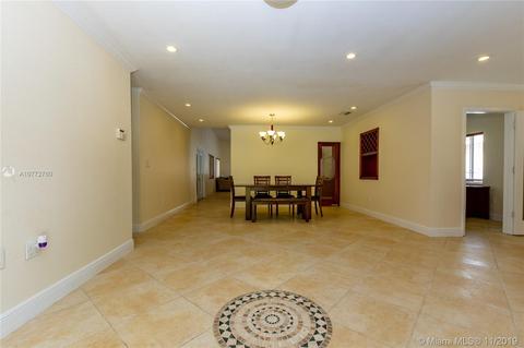 580 La Villa Dr, Miami Springs, FL 33166 photo 7