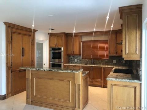 2761 NE 53rd St, Lighthouse Point, FL 33064 photo 2
