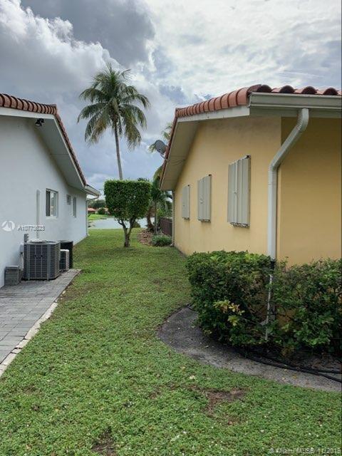 8410 Menteith Ter, Miami Lakes, FL 33016 photo 12