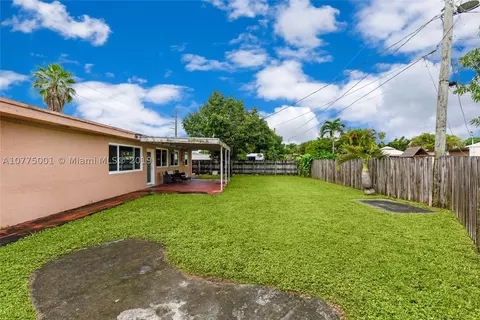 861 E 33rd St, Hialeah, FL 33013 photo 4