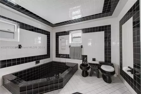 861 E 33rd St, Hialeah, FL 33013 photo 22