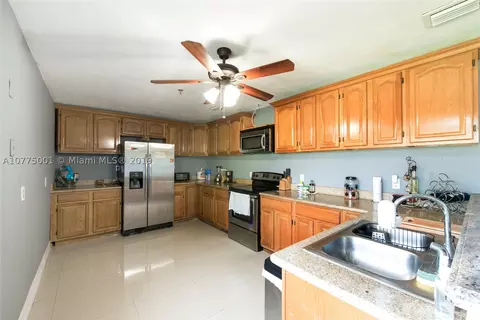 861 E 33rd St, Hialeah, FL 33013 photo 17