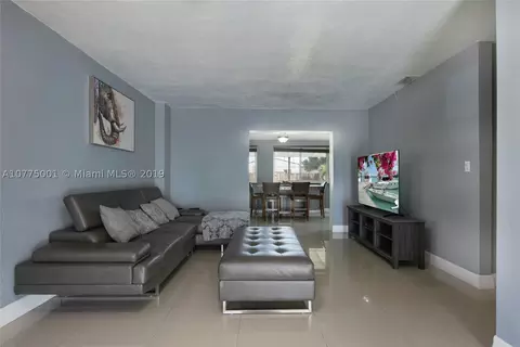 861 E 33rd St, Hialeah, FL 33013 photo 9