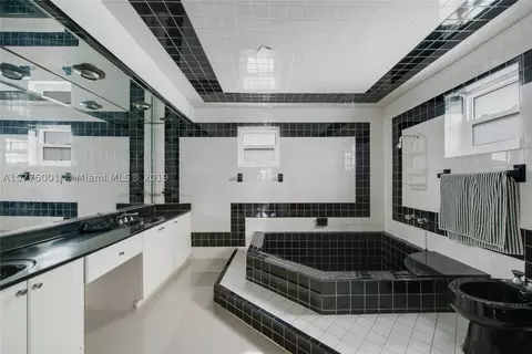 861 E 33rd St, Hialeah, FL 33013 photo 20