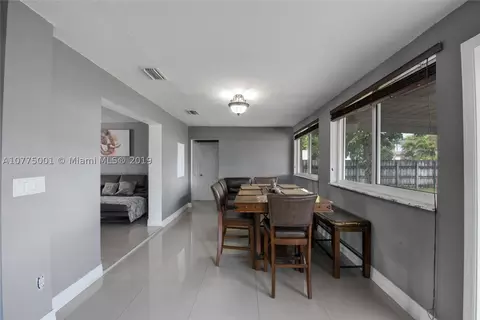 861 E 33rd St, Hialeah, FL 33013 photo 14