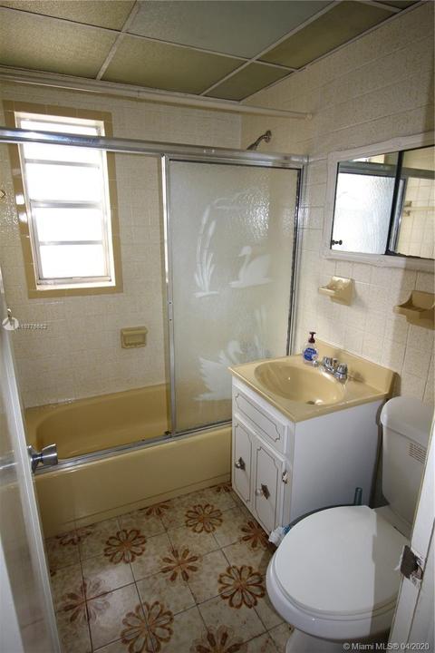 960 E 6th St, Hialeah, FL 33010 photo 14