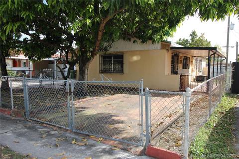 960 E 6th St, Hialeah, FL 33010 photo 2