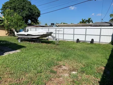 651 SE 3rd Pl, Hialeah, FL 33010 photo 16