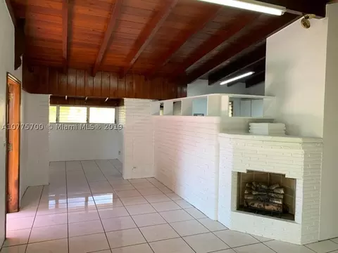 651 SE 3rd Pl, Hialeah, FL 33010 photo 13