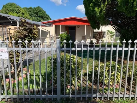 651 SE 3rd Pl, Hialeah, FL 33010 photo 2