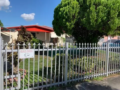 651 SE 3rd Pl, Hialeah, FL 33010 photo 3