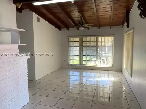 651 SE 3rd Pl, Hialeah, FL 33010 photo 11