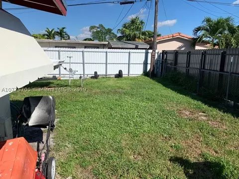 651 SE 3rd Pl, Hialeah, FL 33010 photo 15
