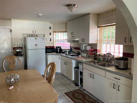 74 E 20th St, Hialeah, FL 33010 photo 4