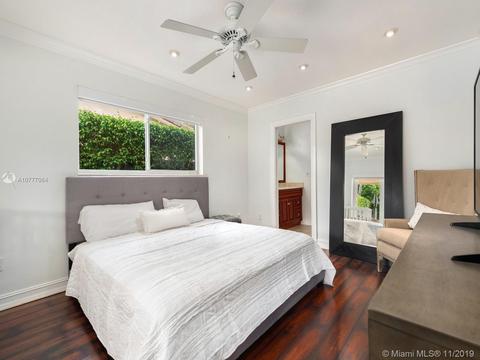 6910 Bottlebrush Dr, Miami Lakes, FL 33014 photo 9
