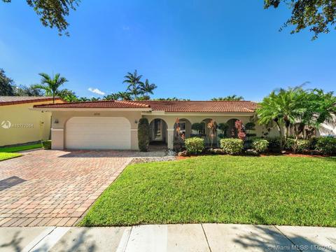 6910 Bottlebrush Dr, Miami Lakes, FL 33014 photo 1