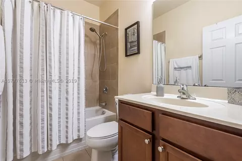 8873 W 35th Ln, Hialeah, FL 33018 photo 21
