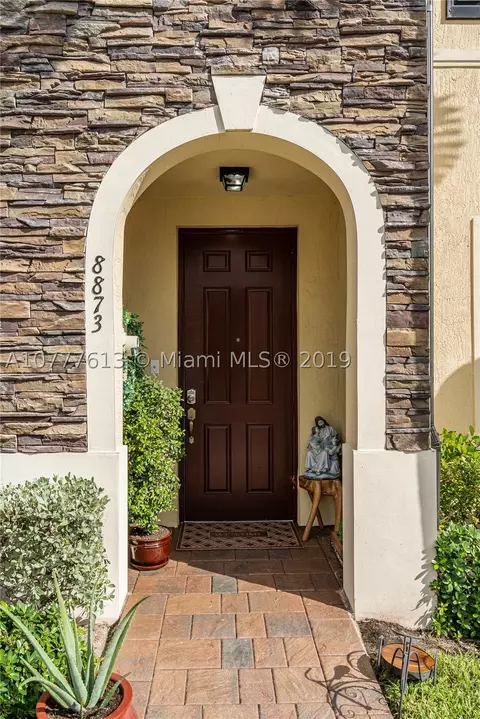 8873 W 35th Ln, Hialeah, FL 33018 photo 2