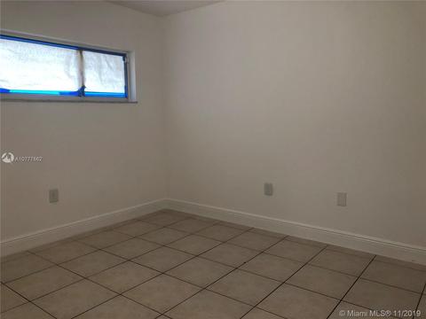 Undisclosed, Hialeah, FL 33018 photo 4
