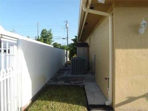 600 NE 1st Pl, Hialeah, FL 33010 photo 3
