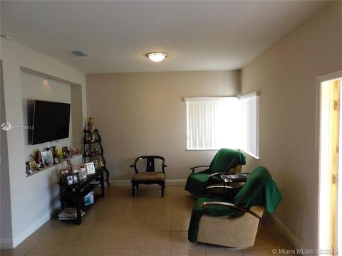 600 NE 1st Pl, Hialeah, FL 33010 photo 10