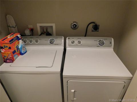 600 NE 1st Pl, Hialeah, FL 33010 photo 15