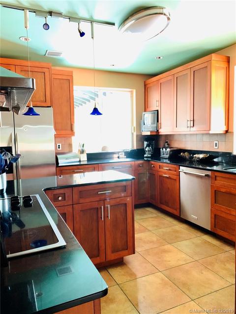8564 NW 165th St, Miami Lakes, FL 33016 photo 14