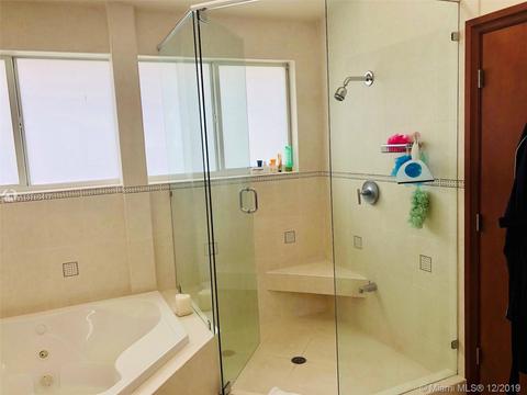8564 NW 165th St, Miami Lakes, FL 33016 photo 21