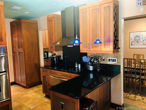 8564 NW 165th St, Miami Lakes, FL 33016 photo 16