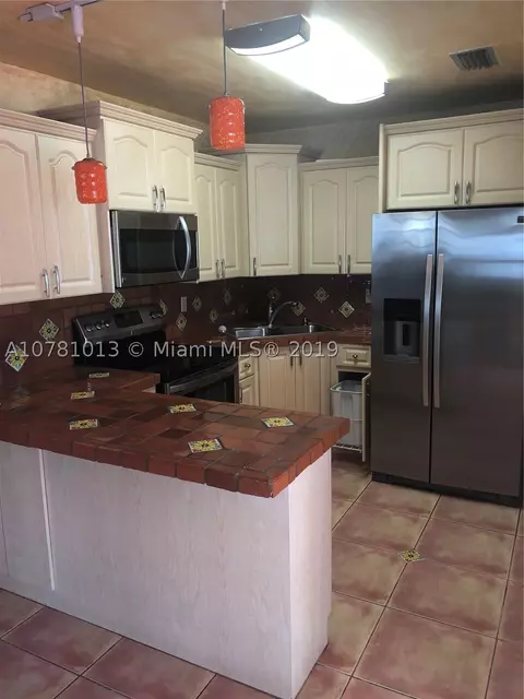 3420 E 8th Ln, Hialeah, FL 33013 photo 4