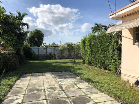 824 W 69th Pl, Hialeah, FL 33014 photo 3