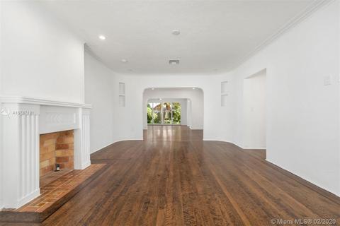 8911 Hawthorne Ave, Surfside, FL 33154 photo 4